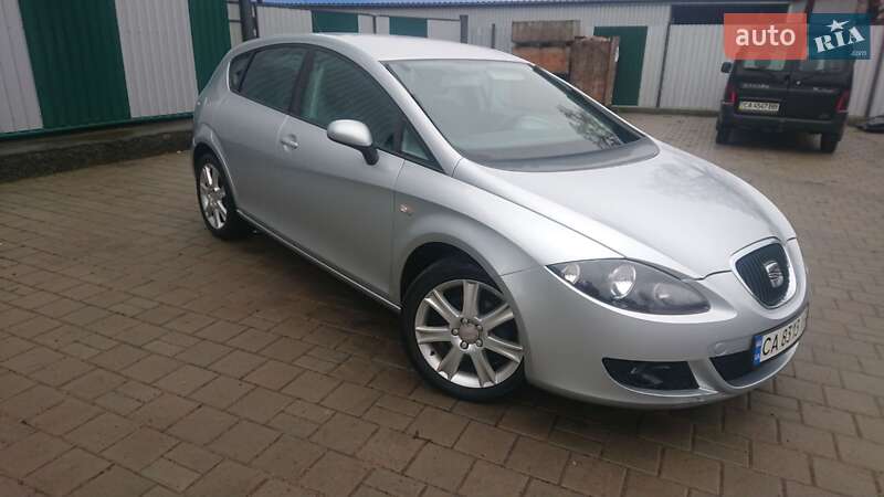 Хетчбек SEAT Leon 2008 в Черкасах