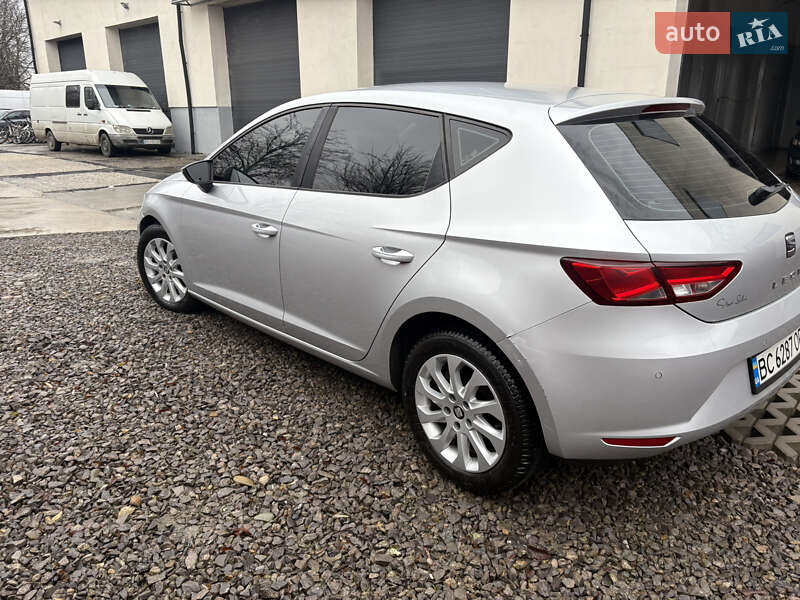 Хетчбек SEAT Leon 2013 в Бурштині