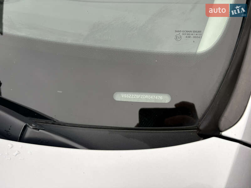 Хетчбек SEAT Leon 2013 в Бурштині