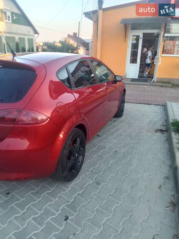 Хэтчбек SEAT Leon 2007 в Трускавце