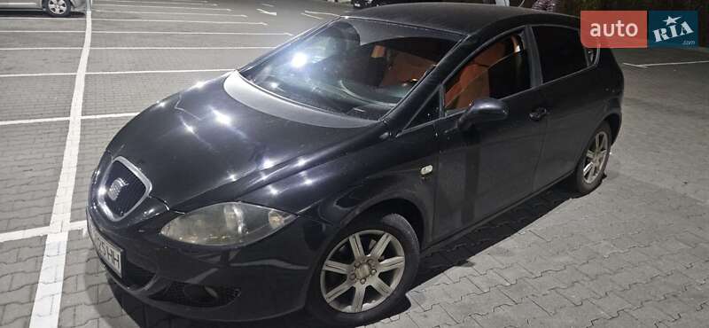 Хэтчбек SEAT Leon 2006 в Софиевской Борщаговке