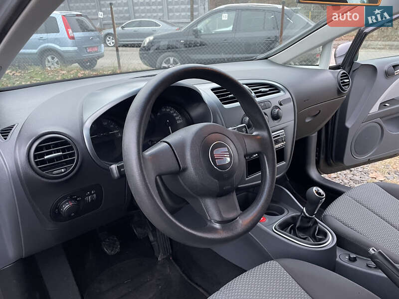 Хэтчбек SEAT Leon 2006 в Луцке фото 21 Хэтчбек SEAT Leon 2006 в Луцке