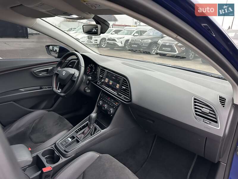 Хэтчбек SEAT Leon 2018 в Киеве фото 34 Хэтчбек SEAT Leon 2018 в Киеве