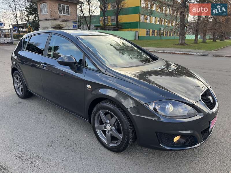 Хэтчбек SEAT Leon 2010 в Луцке фото 5 Хэтчбек SEAT Leon 2010 в Луцке