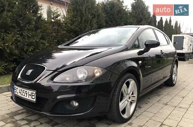 Хэтчбек SEAT Leon 2010 в Львове