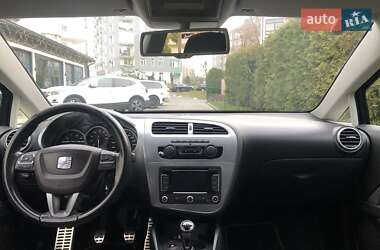 Хэтчбек SEAT Leon 2010 в Львове