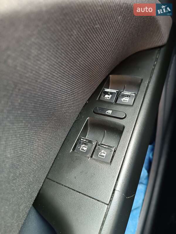 Хэтчбек SEAT Leon 2006 в Стрые фото 19 Хэтчбек SEAT Leon 2006 в Стрые