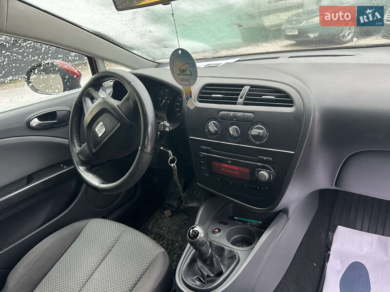 Хэтчбек SEAT Leon 2009 в Нежине фото 30 Хэтчбек SEAT Leon 2009 в Нежине
