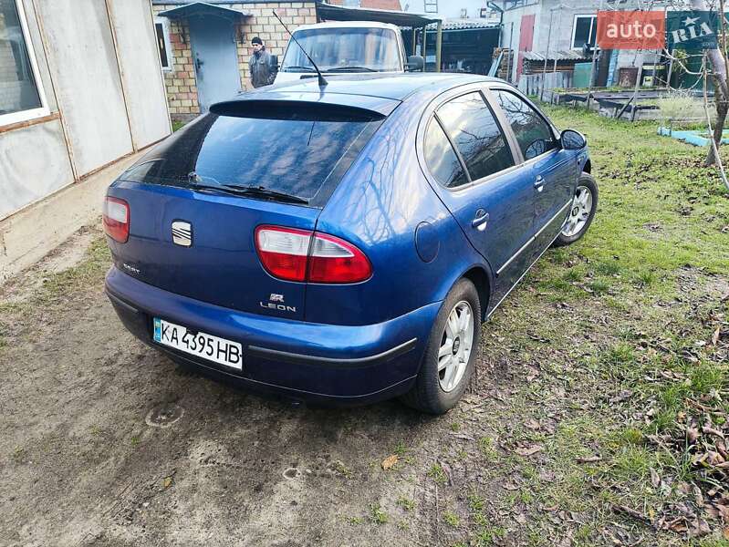 Хэтчбек SEAT Leon 2003 в Киеве