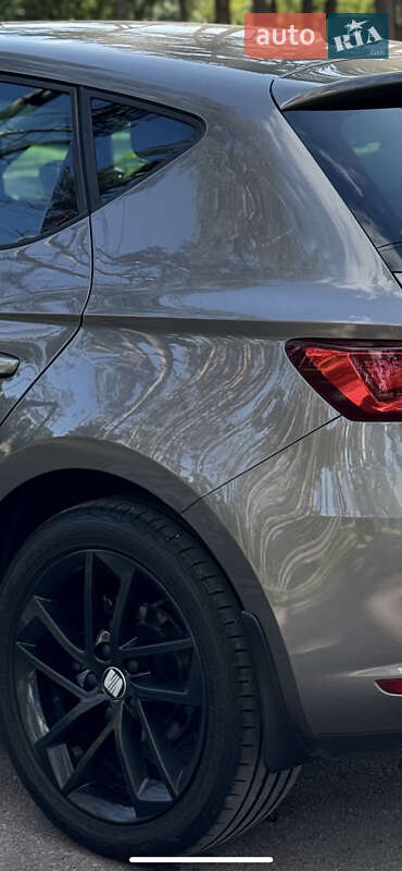 Хэтчбек SEAT Leon 2016 в Житомире