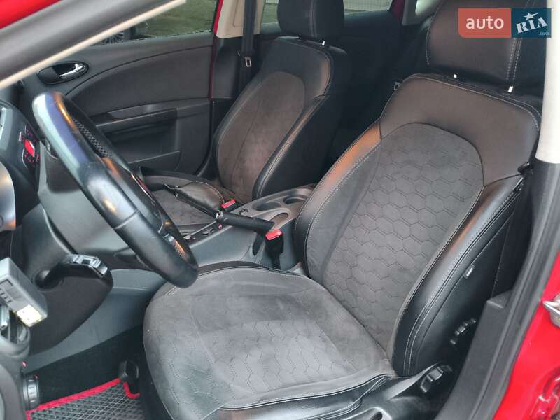 Хэтчбек SEAT Leon 2008 в Днепре