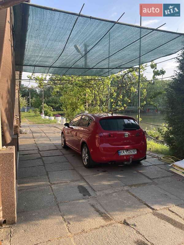 Хетчбек SEAT Leon 2008 в Києві