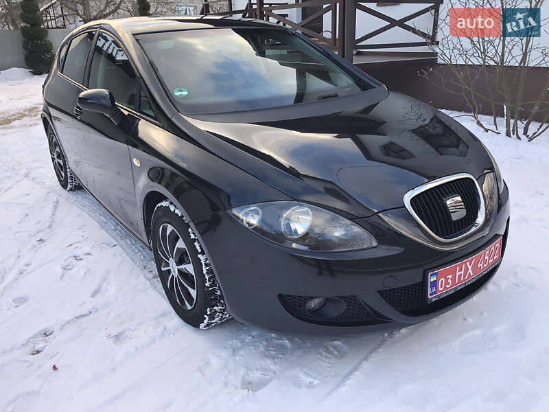 Хэтчбек SEAT Leon 2006 в Радивилове
