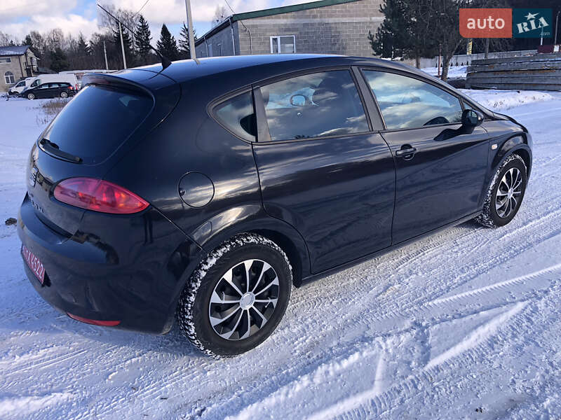 Хэтчбек SEAT Leon 2006 в Радивилове
