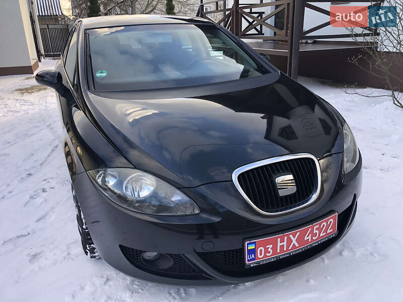 Хэтчбек SEAT Leon 2006 в Радивилове