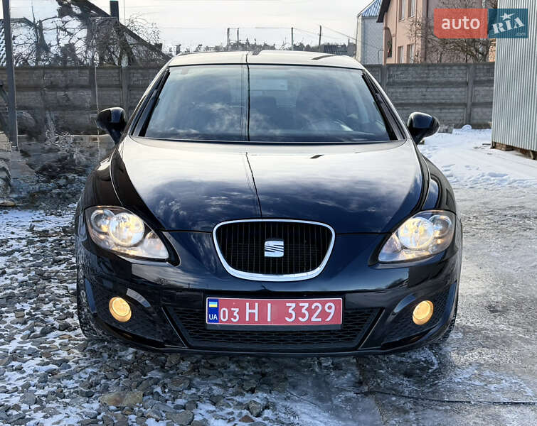 Хэтчбек SEAT Leon 2011 в Луцке