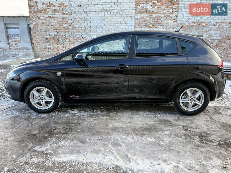 Хэтчбек SEAT Leon 2011 в Луцке