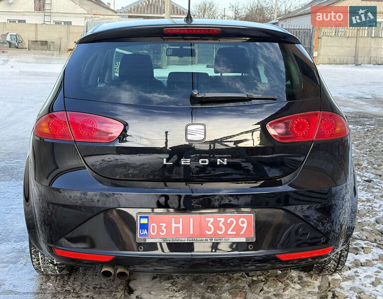 Хэтчбек SEAT Leon 2011 в Луцке