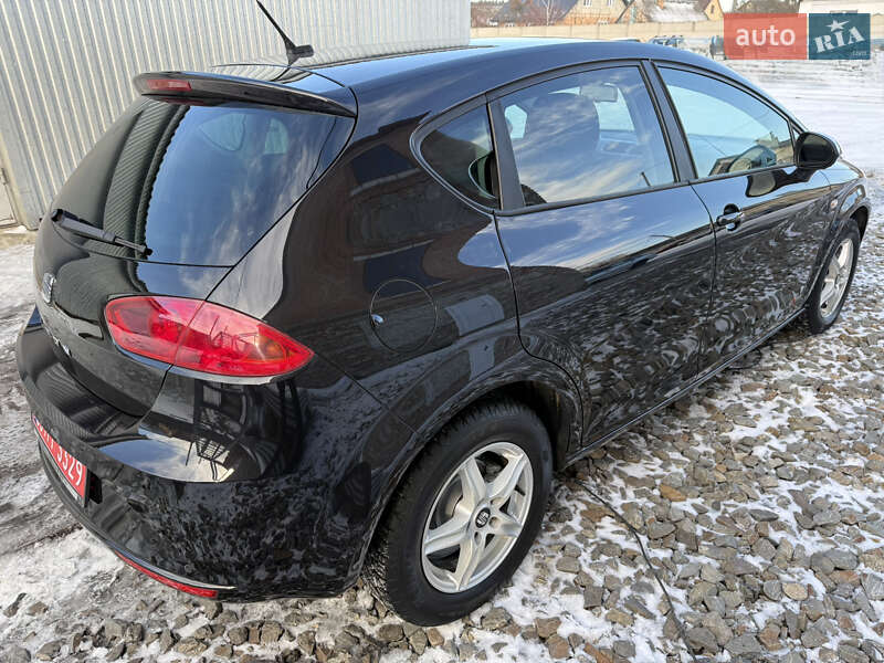 Хэтчбек SEAT Leon 2011 в Луцке