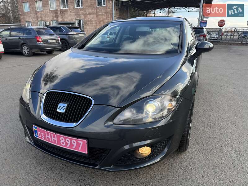 Хэтчбек SEAT Leon 2010 в Луцке фото 2 Хэтчбек SEAT Leon 2010 в Луцке