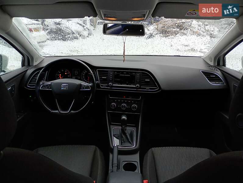 Хэтчбек SEAT Leon 2015 в Киеве