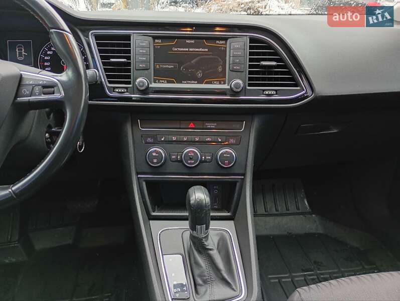 Хэтчбек SEAT Leon 2015 в Киеве