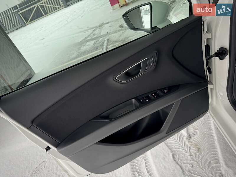 Универсал SEAT Leon 2016 в Киеве фото 29 Универсал SEAT Leon 2016 в Киеве