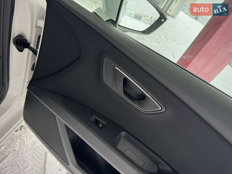 Универсал SEAT Leon 2016 в Киеве фото 47 Универсал SEAT Leon 2016 в Киеве