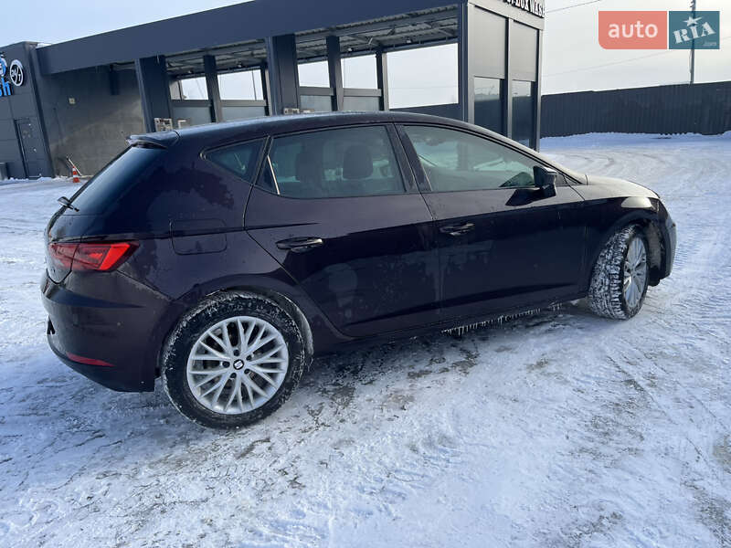 Хэтчбек SEAT Leon 2017 в Киеве