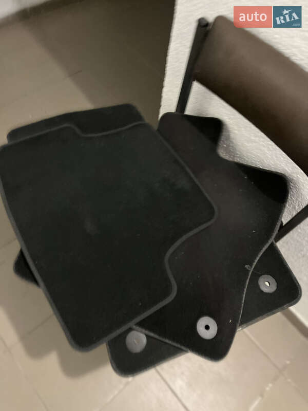 Хэтчбек SEAT Leon 2017 в Киеве