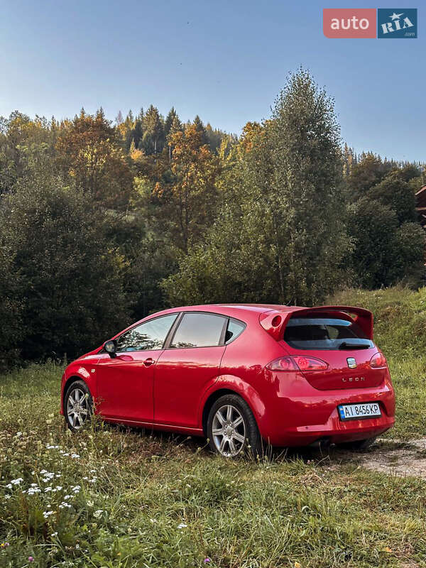 Хэтчбек SEAT Leon 2006 в Киеве