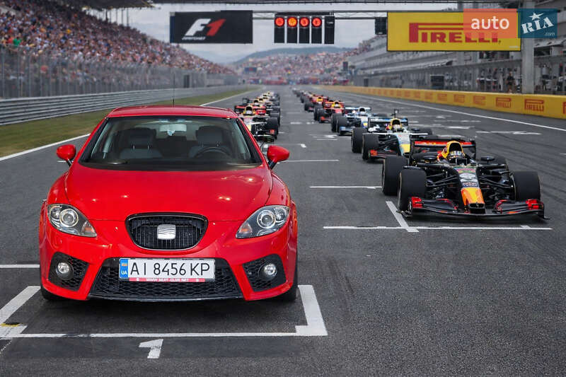 Хэтчбек SEAT Leon 2006 в Киеве