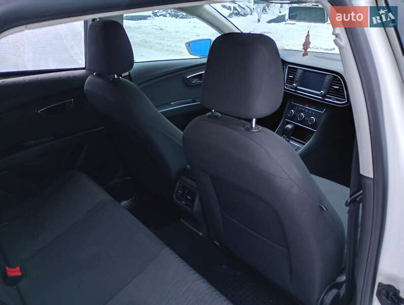 Хэтчбек SEAT Leon 2015 в Киеве