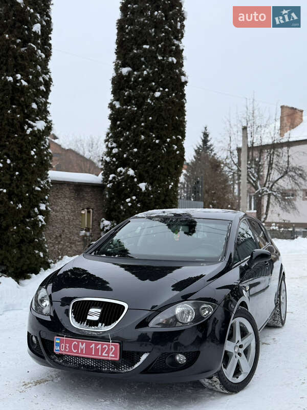 Хэтчбек SEAT Leon 2006 в Луцке