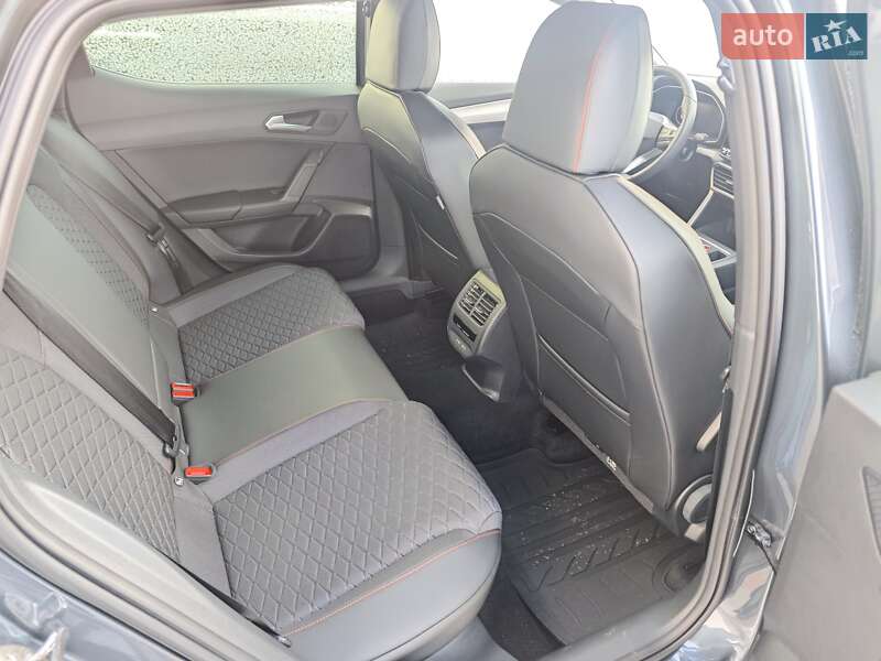 Хэтчбек SEAT Leon 2025 в Кропивницком фото 20 Хэтчбек SEAT Leon 2025 в Кропивницком