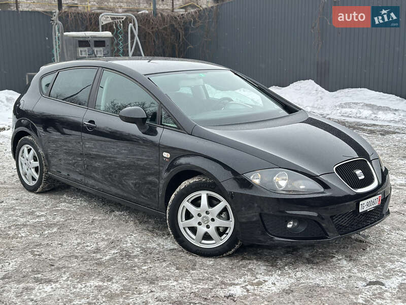 Хетчбек SEAT Leon 2009 в Кам'янському