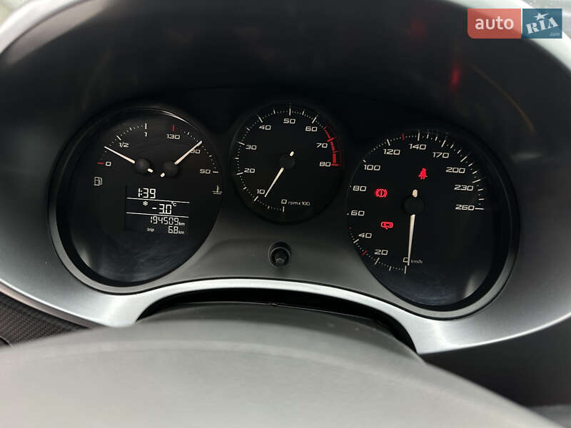 Хетчбек SEAT Leon 2009 в Кам'янському