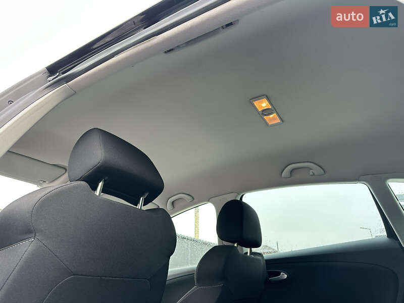 Хетчбек SEAT Leon 2009 в Кам'янському