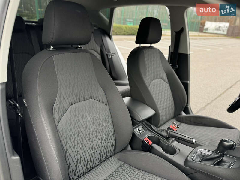 Хетчбек SEAT Leon 2013 в Харкові