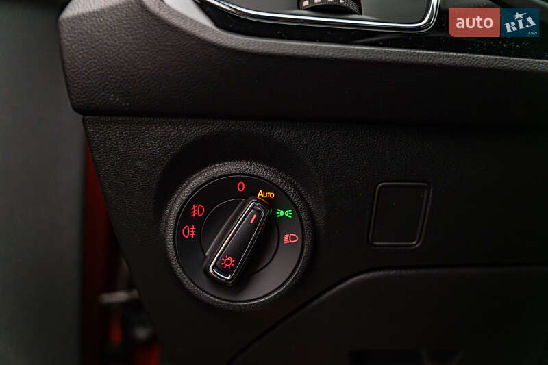 Хетчбек SEAT Leon 2018 в Києві фото 14 Хетчбек SEAT Leon 2018 в Києві