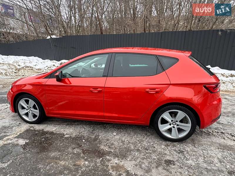 Хэтчбек SEAT Leon 2016 в Киеве