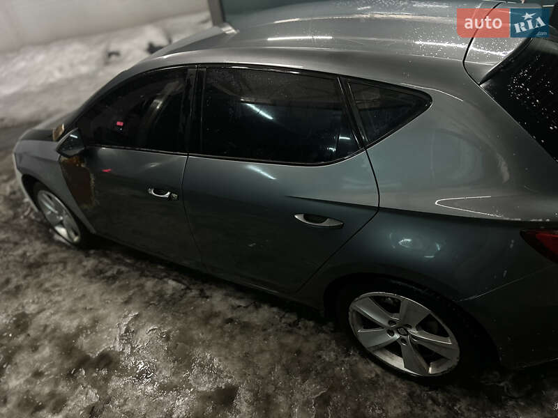 Хэтчбек SEAT Leon 2013 в Киеве фото 4 Хэтчбек SEAT Leon 2013 в Киеве