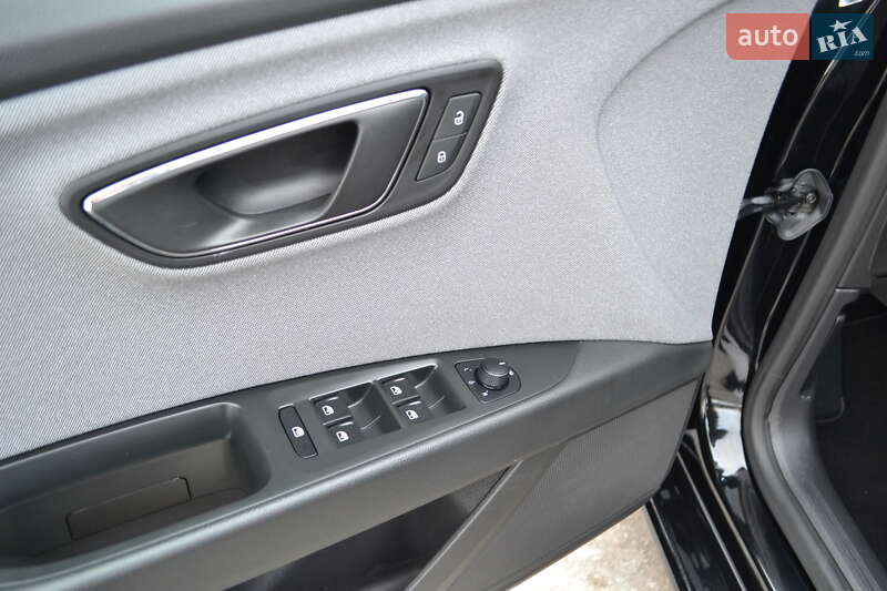 Універсал SEAT Leon 2018 в Рівному фото 24 Універсал SEAT Leon 2018 в Рівному