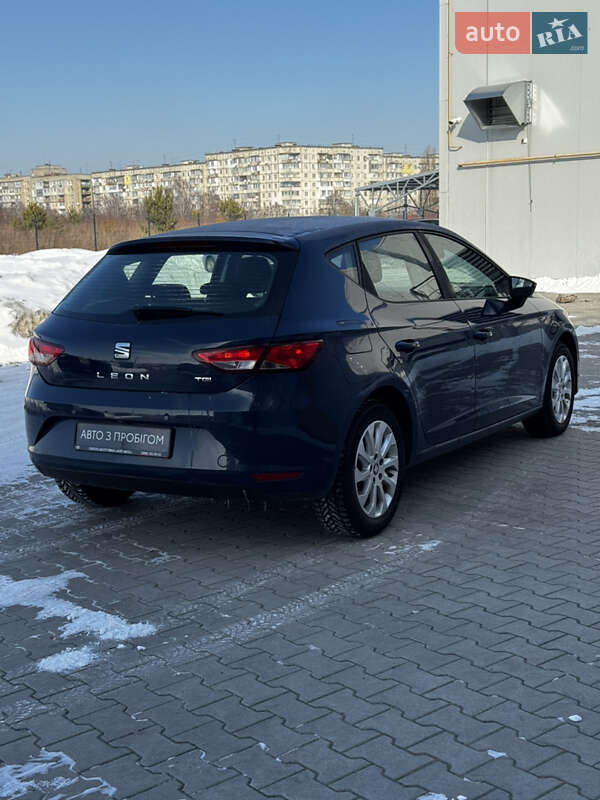 Хэтчбек SEAT Leon 2016 в Ровно