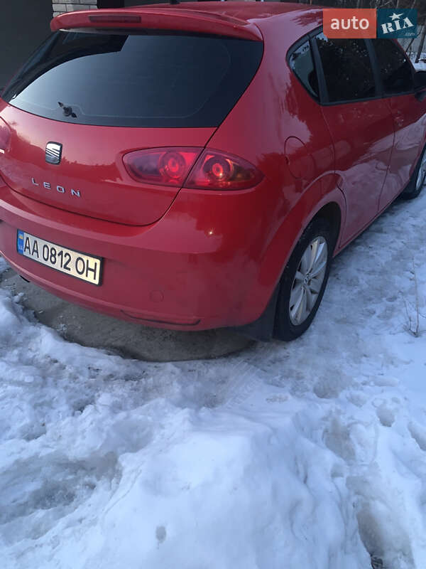 SEAT Leon 2011 SEAT Leon 2011