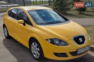 Хэтчбек SEAT Leon 2008 в Киеве