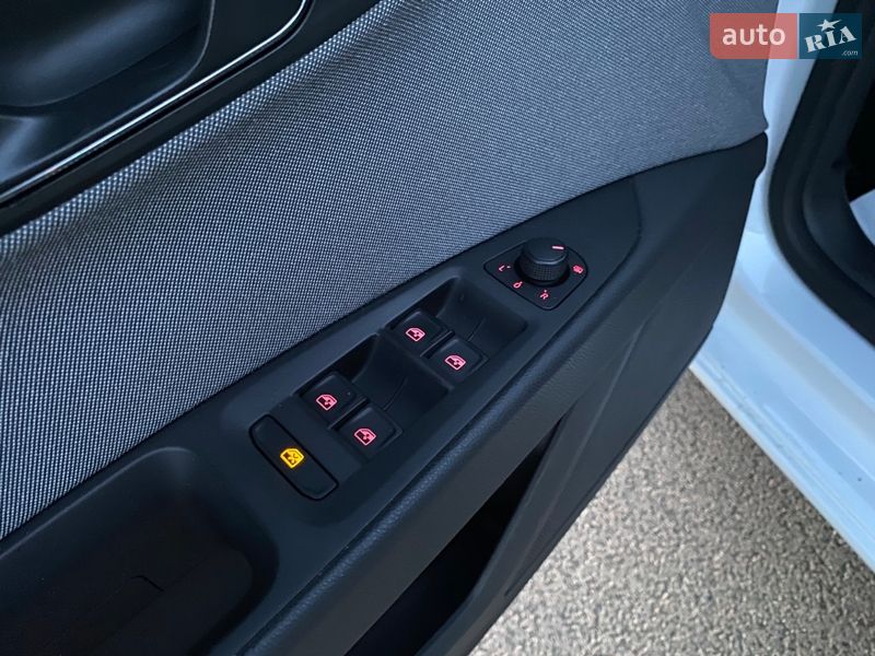 Хэтчбек SEAT Leon 2018 в Ровно