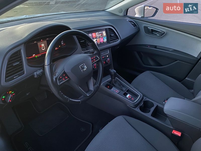 Хэтчбек SEAT Leon 2018 в Ровно