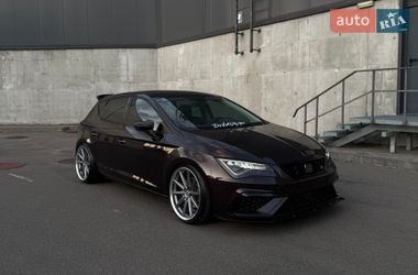 Хэтчбек SEAT Leon 2017 в Киеве