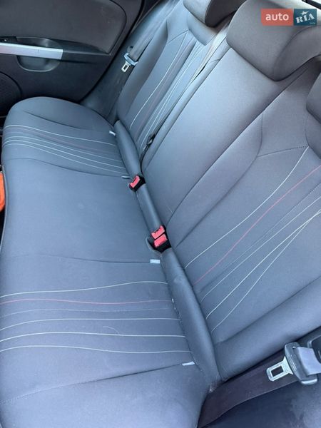 Хэтчбек SEAT Leon 2011 в Киеве